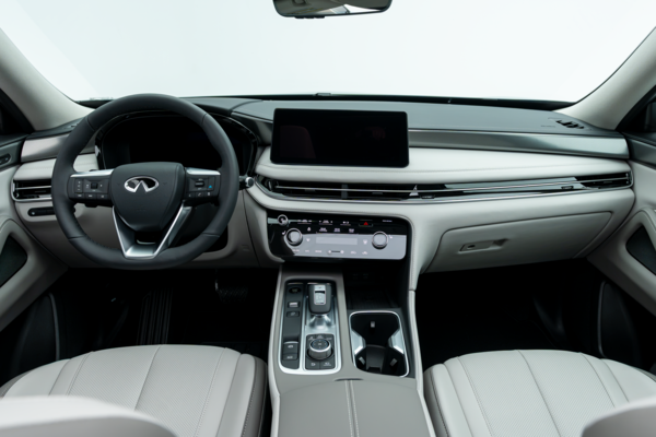 Infiniti QX60 cockpit view