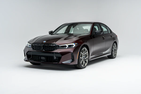 BMW M340i Front 3/4 View