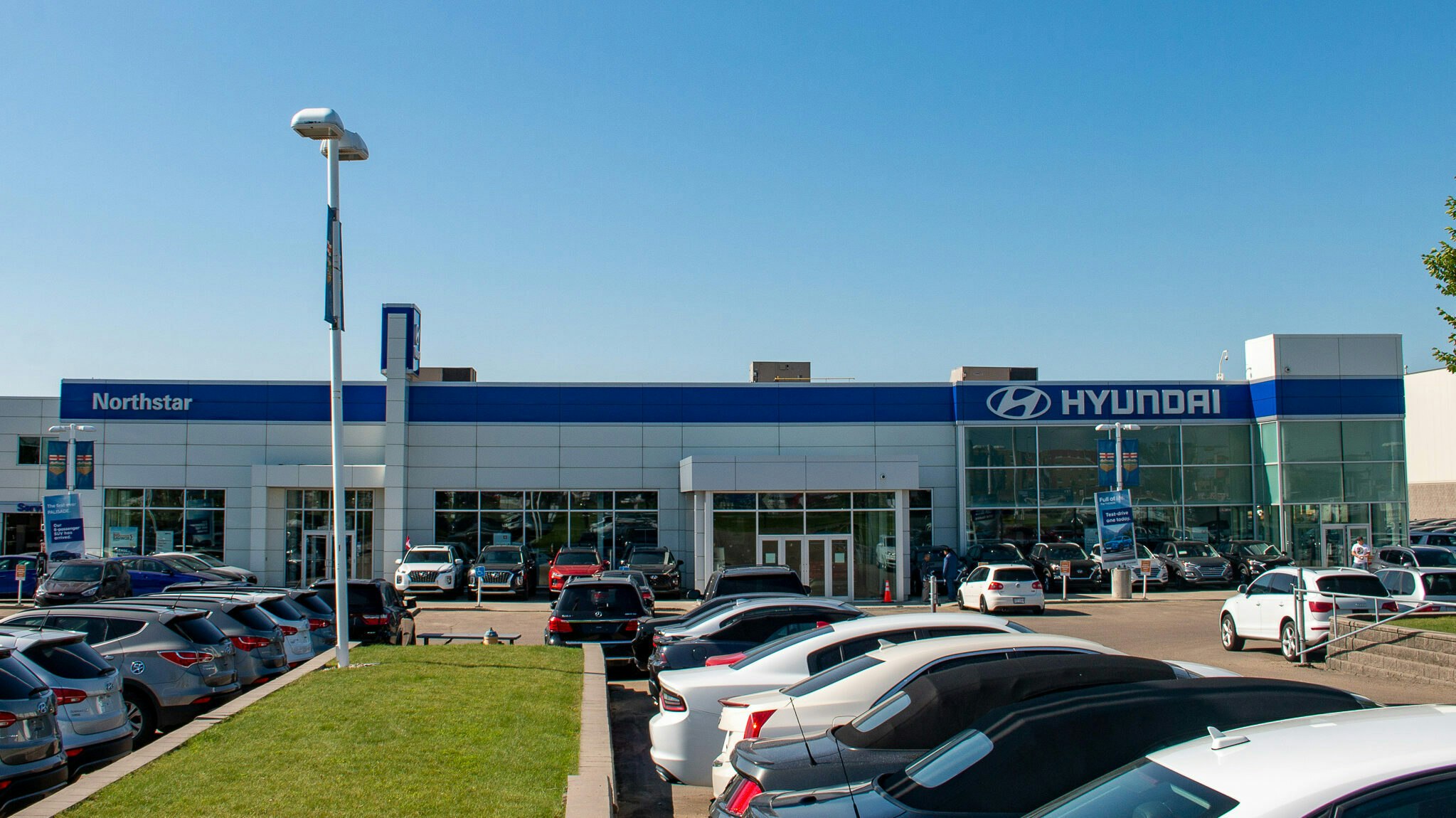 Photo of the outside of the Northstar Hyundai dealership