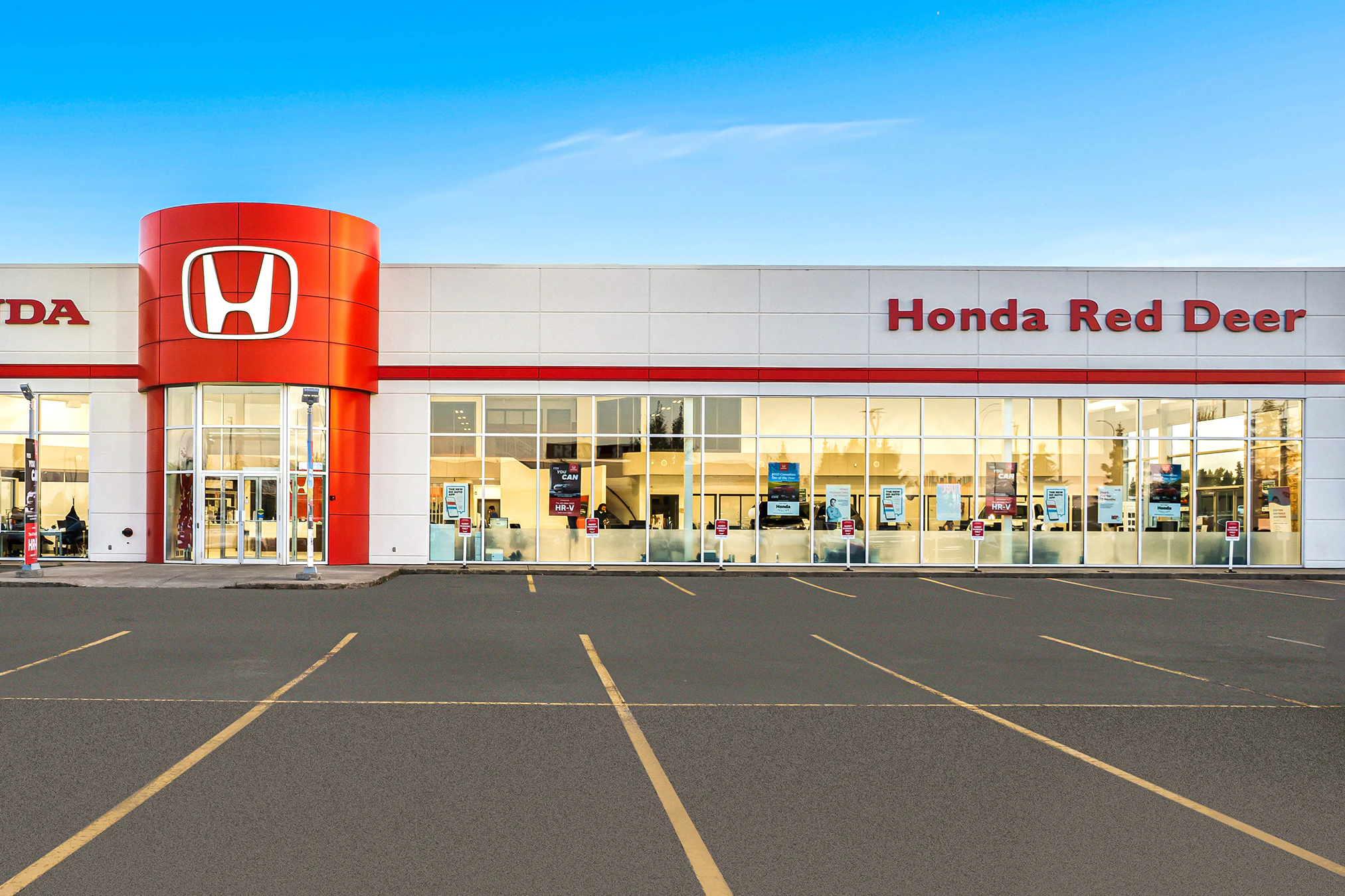 Photo of the outside of the Honda Red Deer dealership