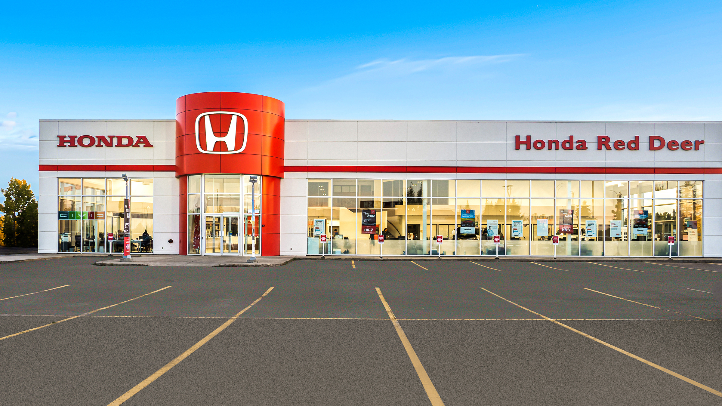 Photo of the outside of the Honda Red Deer dealership