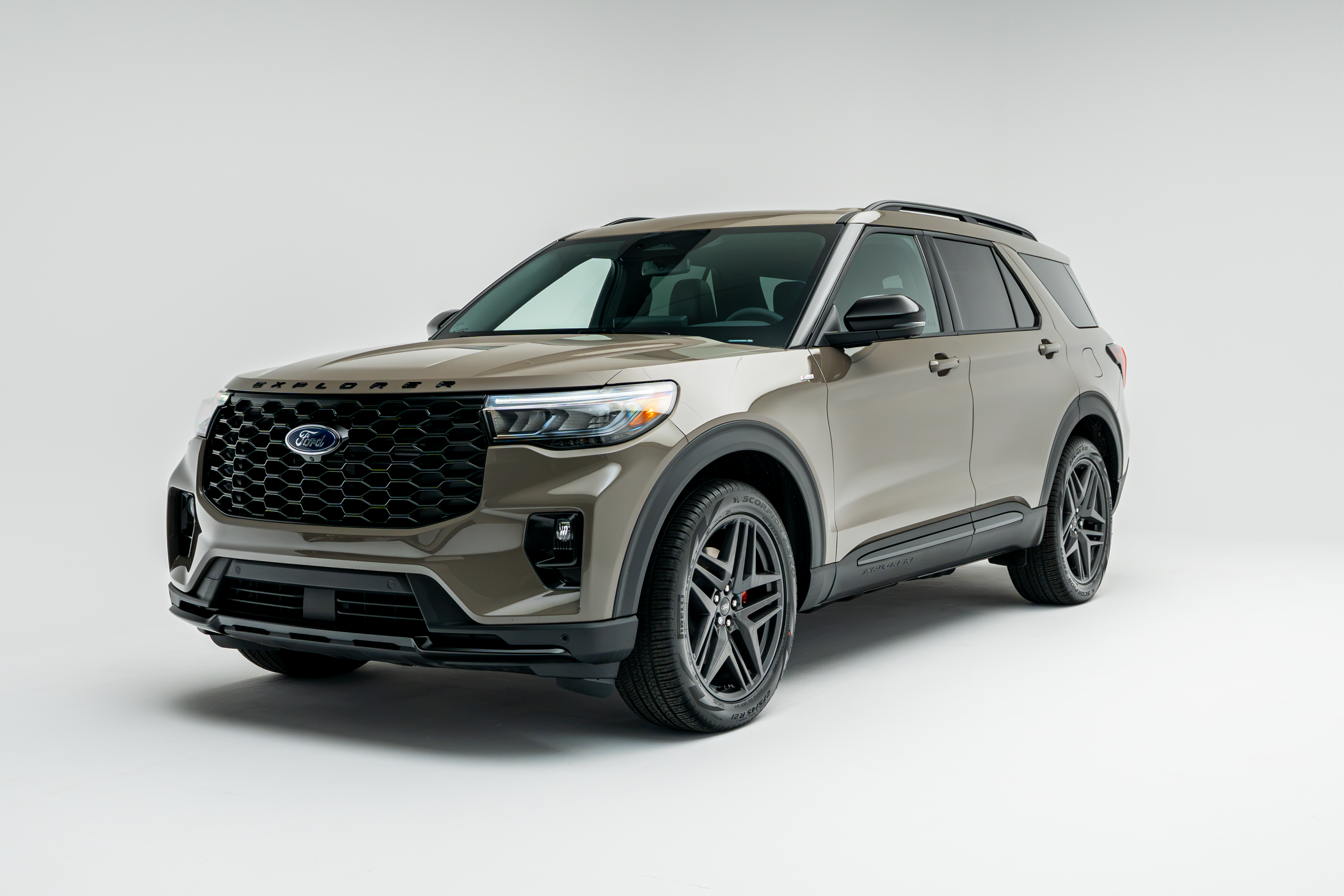 2026 Ford Explorer front 3/4 view
