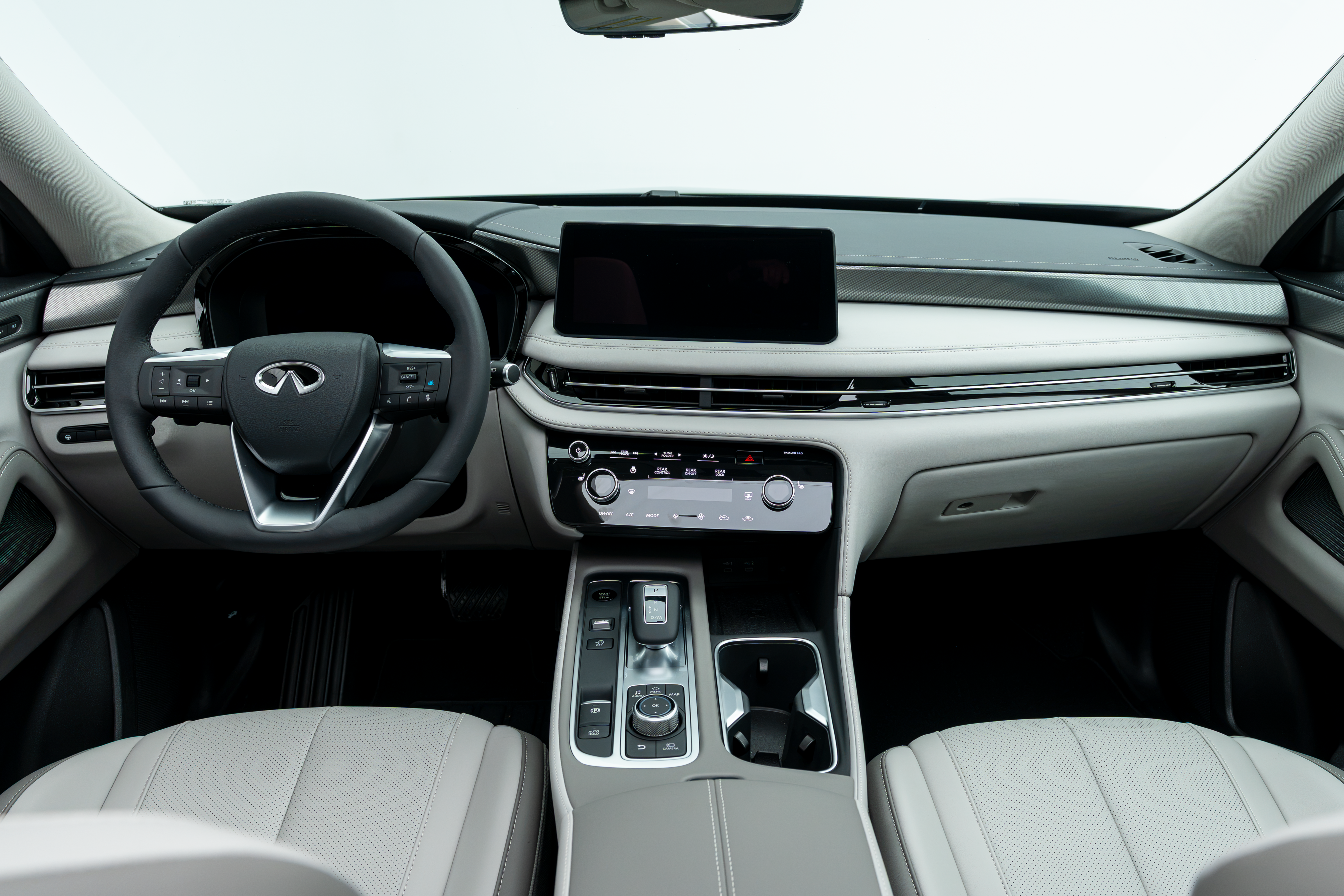 Infiniti QX60 cockpit view