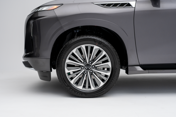 2027 INFINITI QX80 LUXE front wheel and exterior detail