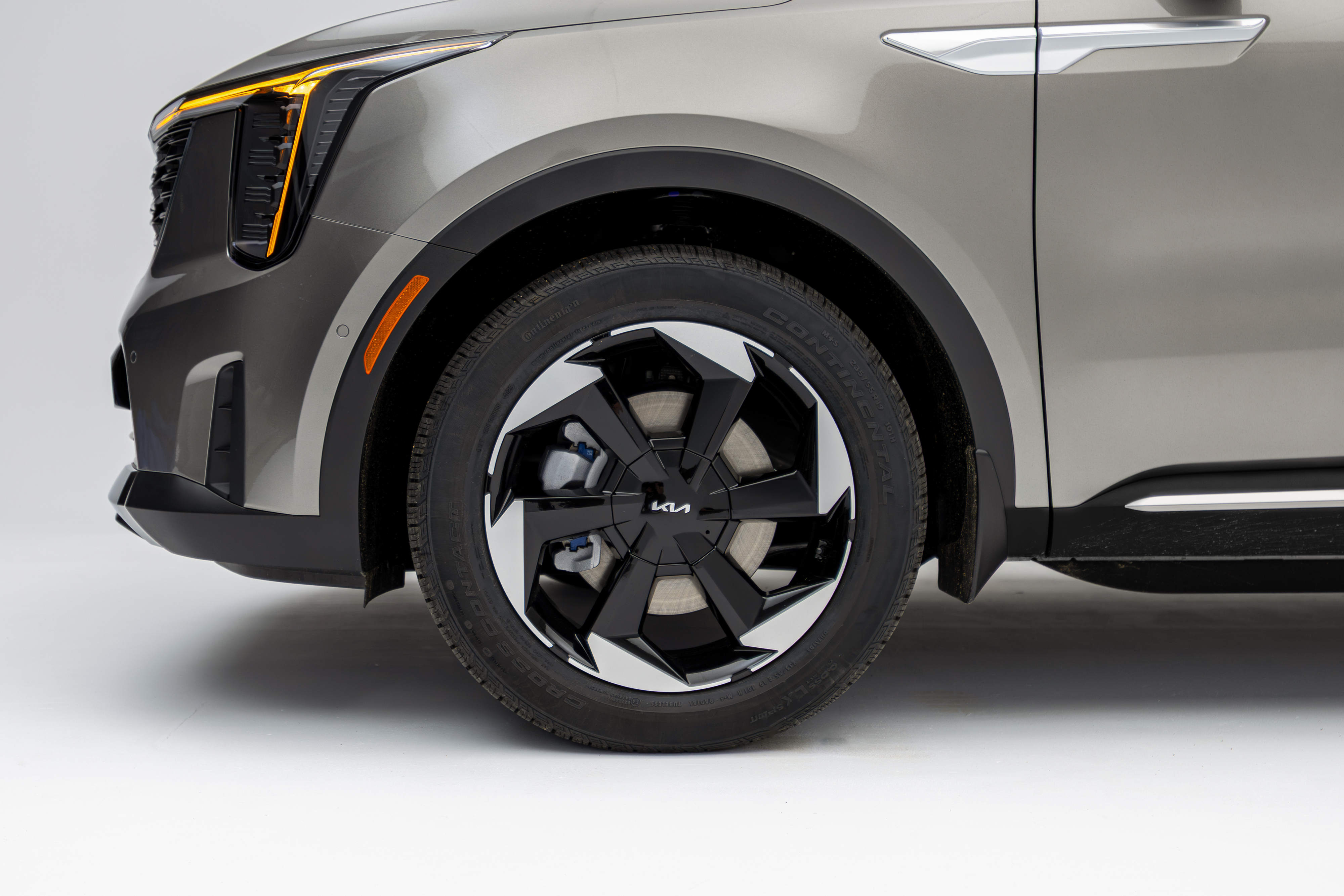 2026 Kia Sorento front quarter view showing LED headlight and alloy wheel detail