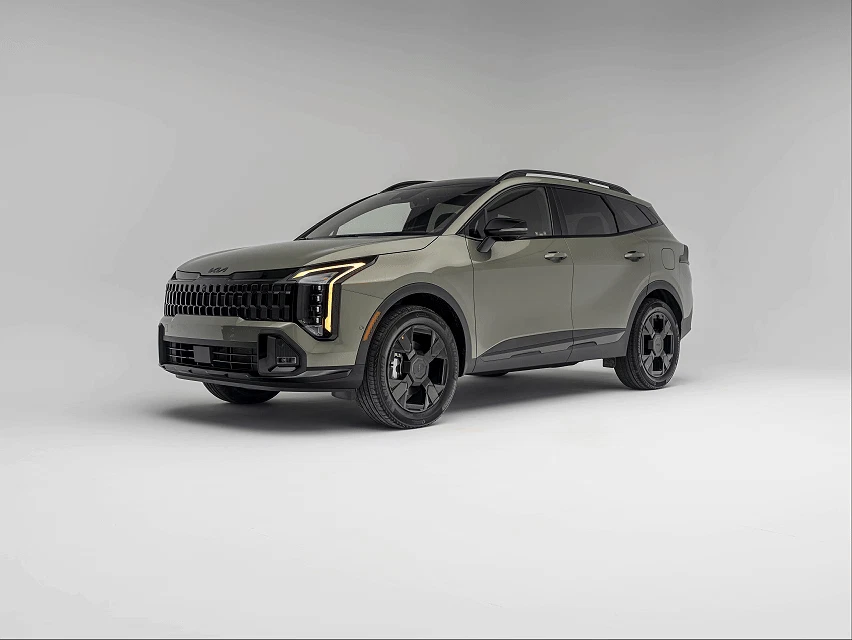 2026 Kia Sportage three-quarter view on white background
