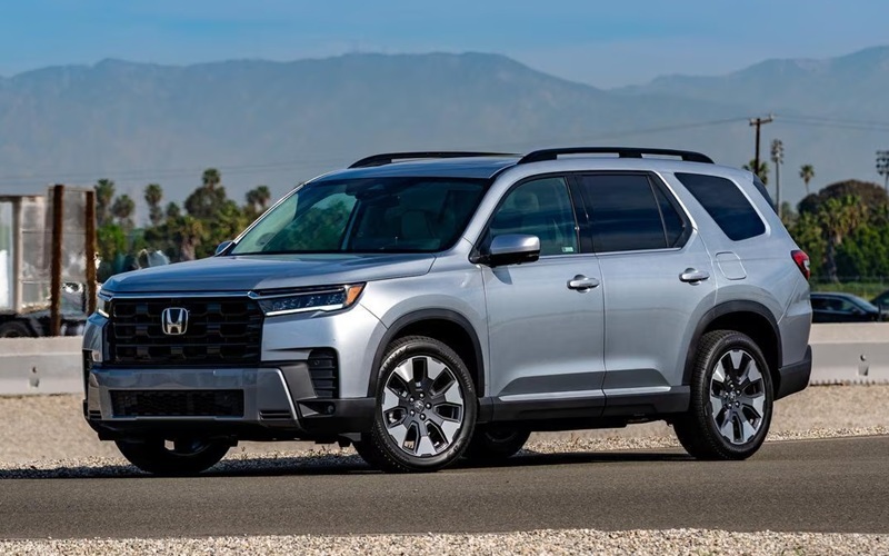 2026 Grey Honda Pilot