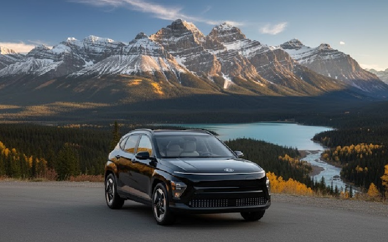 2025 Black Hyundai Kona EV