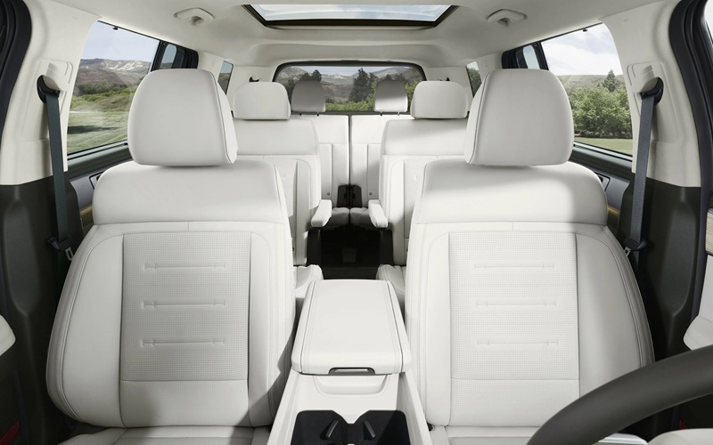 2026 Hyundai Santa Fe White Seats