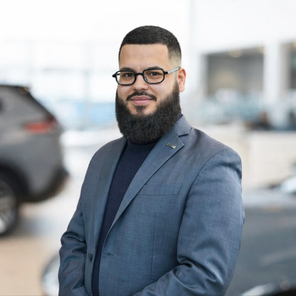 Manny Nazari, Finance Manager