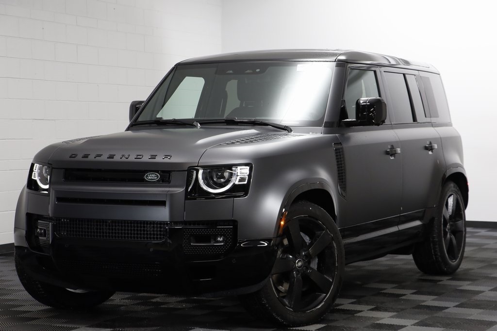 2025 Land Rover Defender Black
