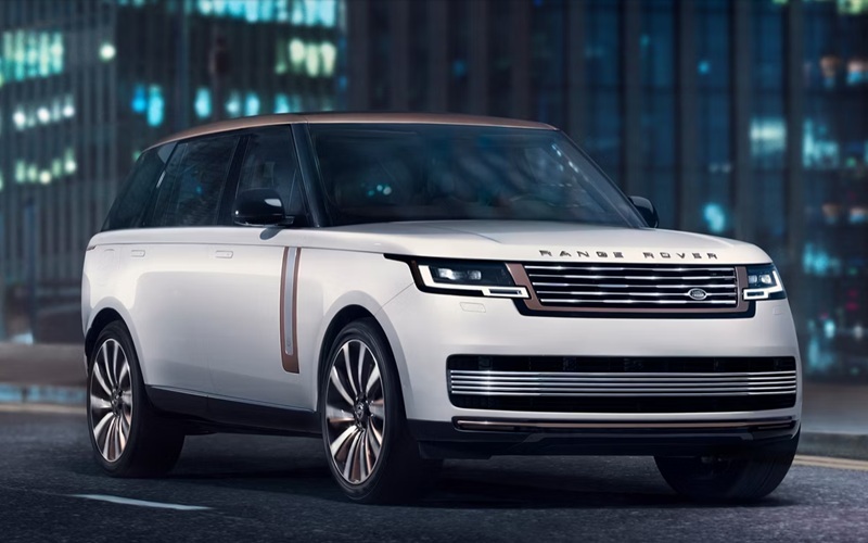 2026 White Range Rover