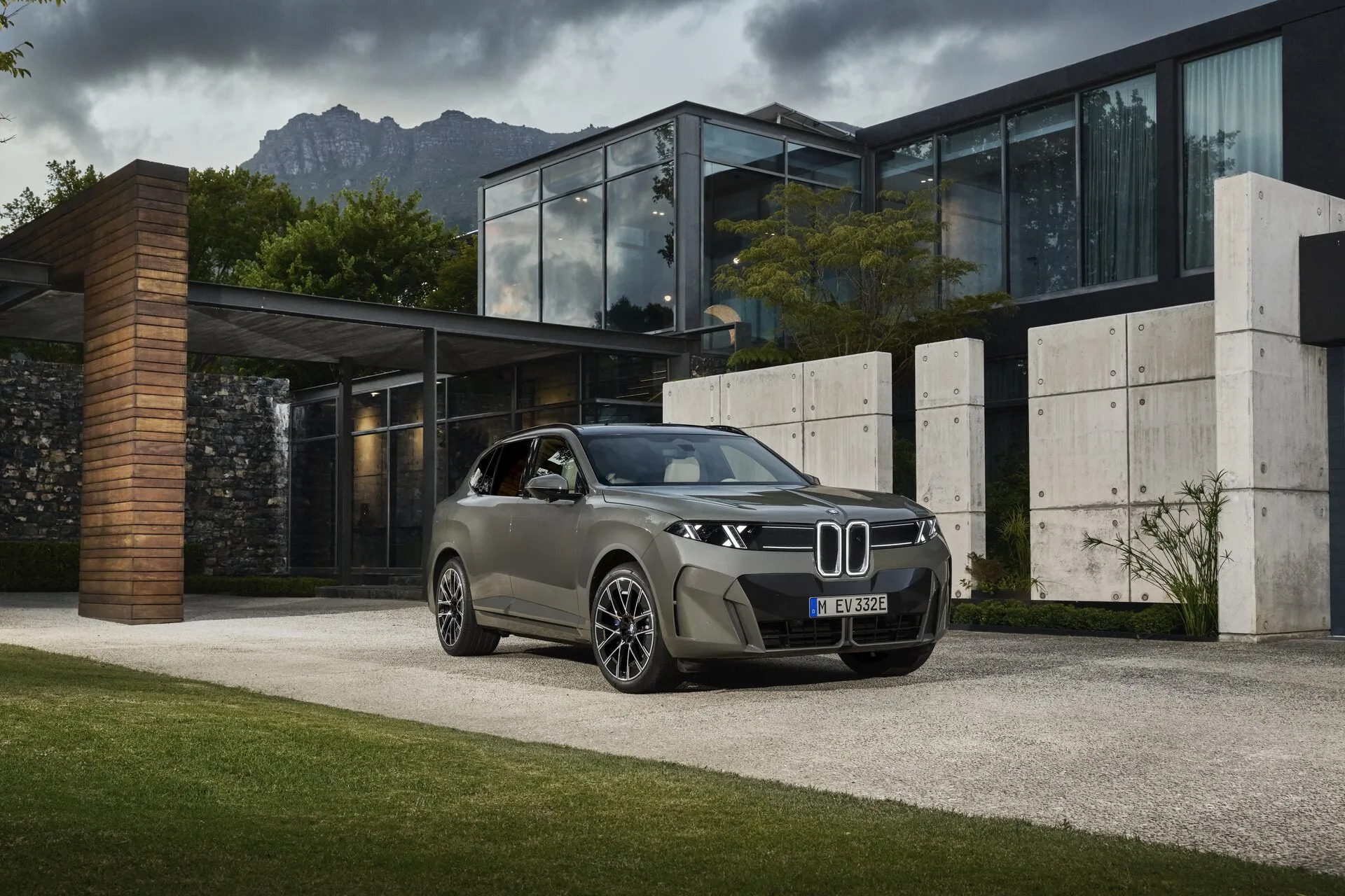 BMW ix5