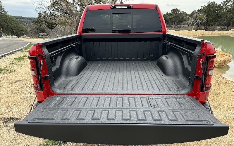 2025 RAM 1500 Bed