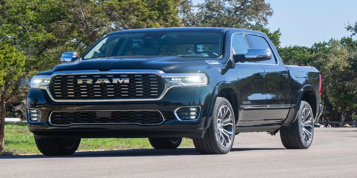 2025 Black RAM 1500